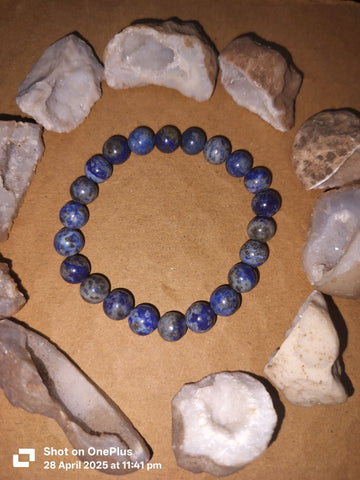 Natural lapis lazuli