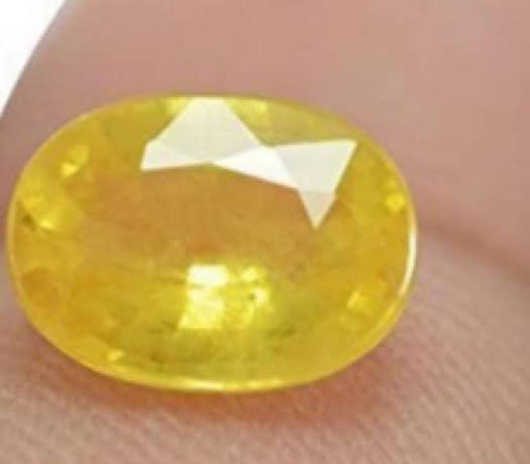 Natural Yellow Sapphire Stone